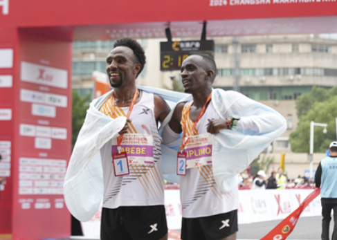 Podiums for TSC Athletes to Changsha Marathon and Yellow River Marathon